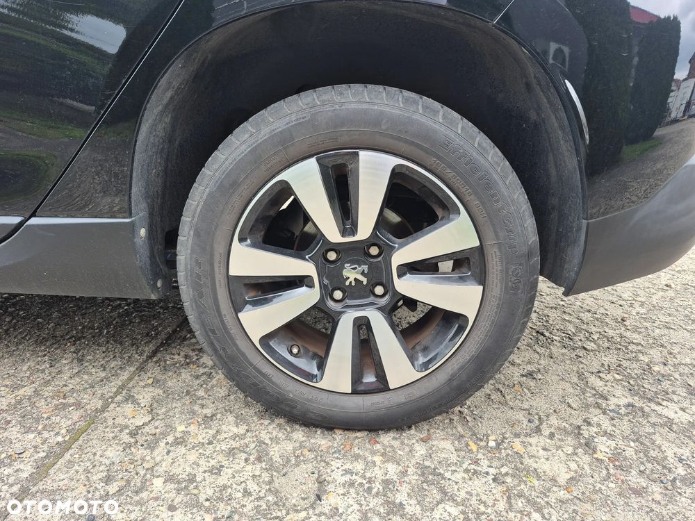 Peugeot 2008 - 9