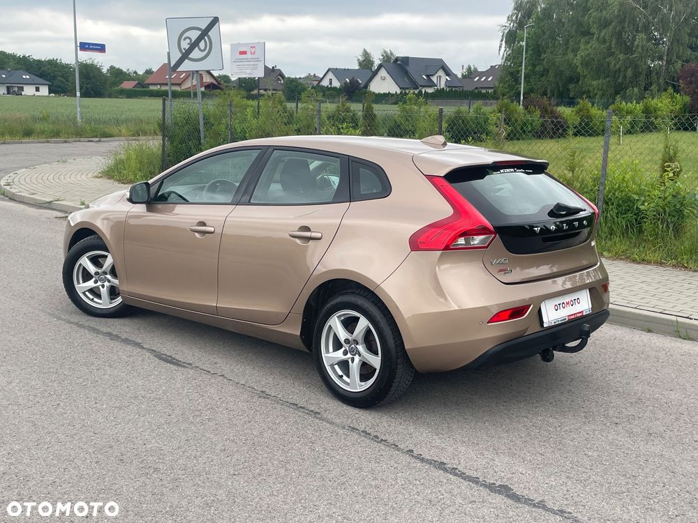Volvo V40 D2 Momentum - 20