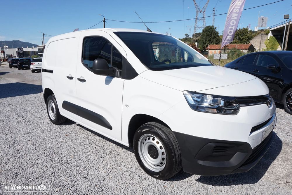 Toyota Proace City 1.5D 102 3 lug. Comfort IVA dedutível - 2