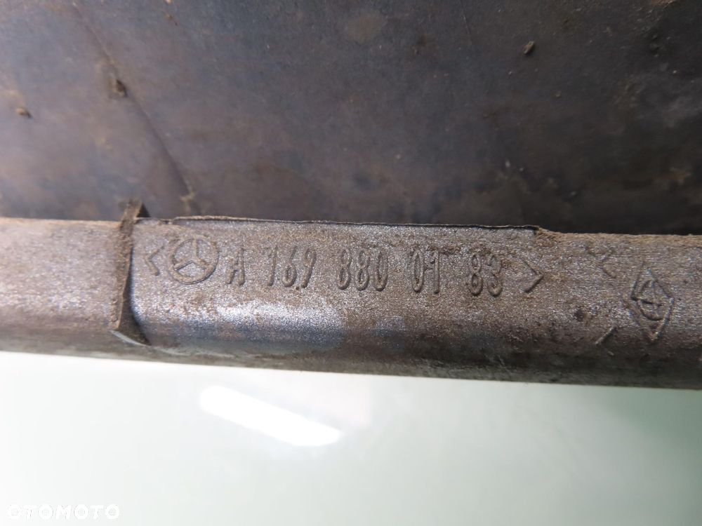 ATRAPA GRILL MERCEDES W245 A1698800183 - 2