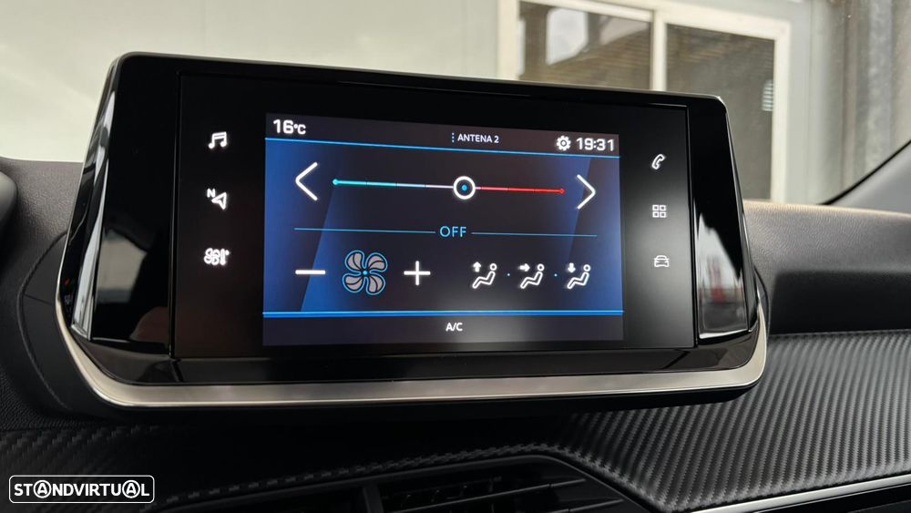 Peugeot 208 PureTech 100 EAT8 Active Pack - 19