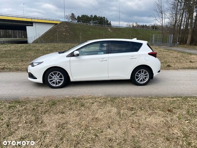 Toyota Auris 1.6 Premium - 7