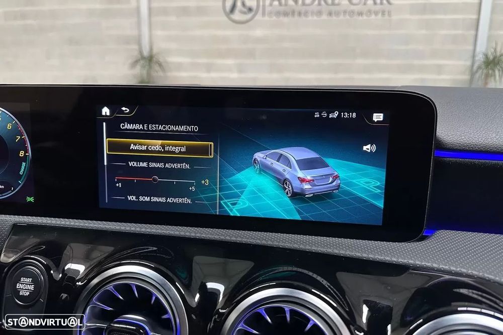 Mercedes-Benz A 250 Limousine e 8G-DCT AMG Line - 32