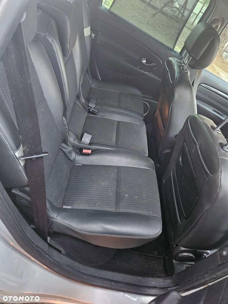 Renault Scenic 2.0 16V 140 CVT Dynamique - 9