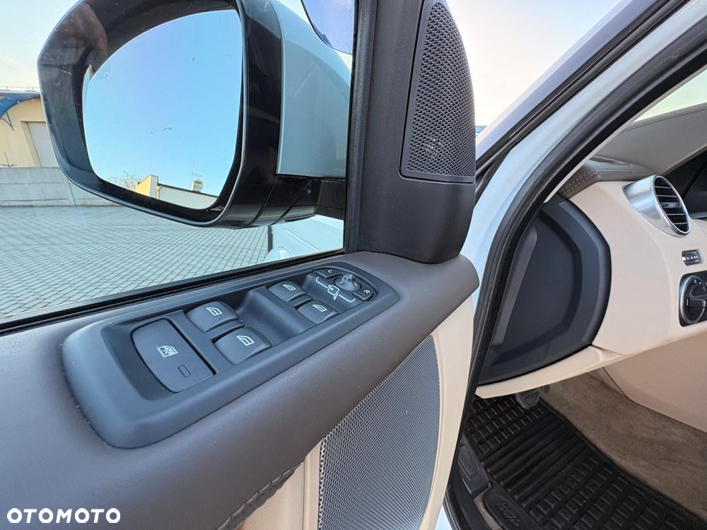 Land Rover Discovery 3.0 Si6 HSE Luxury - 26