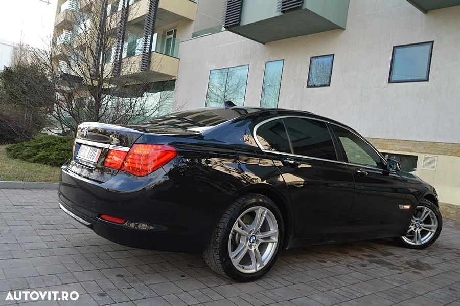 BMW Seria 7 730d - 17