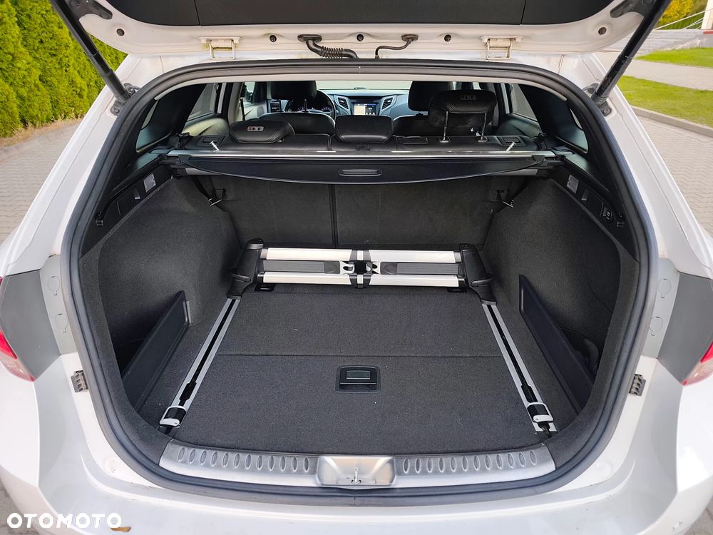 Hyundai i40 Kombi 1.7 CRDi DCT Premium - 28