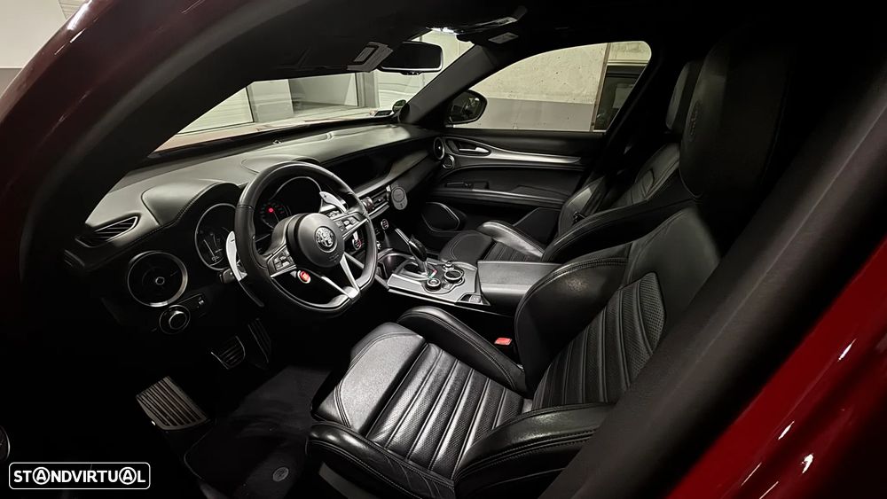 Alfa Romeo Stelvio 2.0 Turbo 16V AT8-Q4 Executive - 15