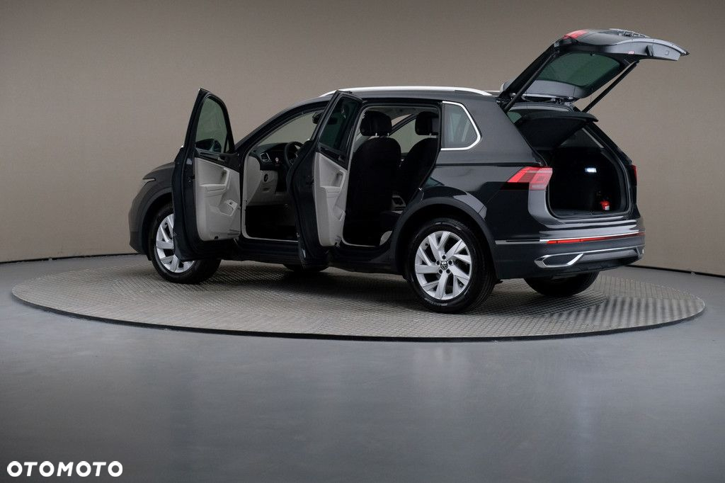 Volkswagen Tiguan - 7