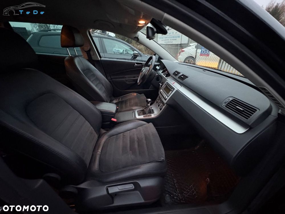 Volkswagen Passat Variant 2.0 TDI 4Mot Highline - 25