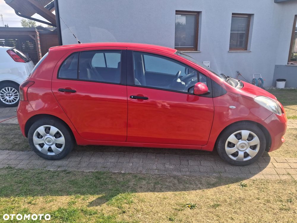 Toyota Yaris 1.3 VVT-i Luna - 6