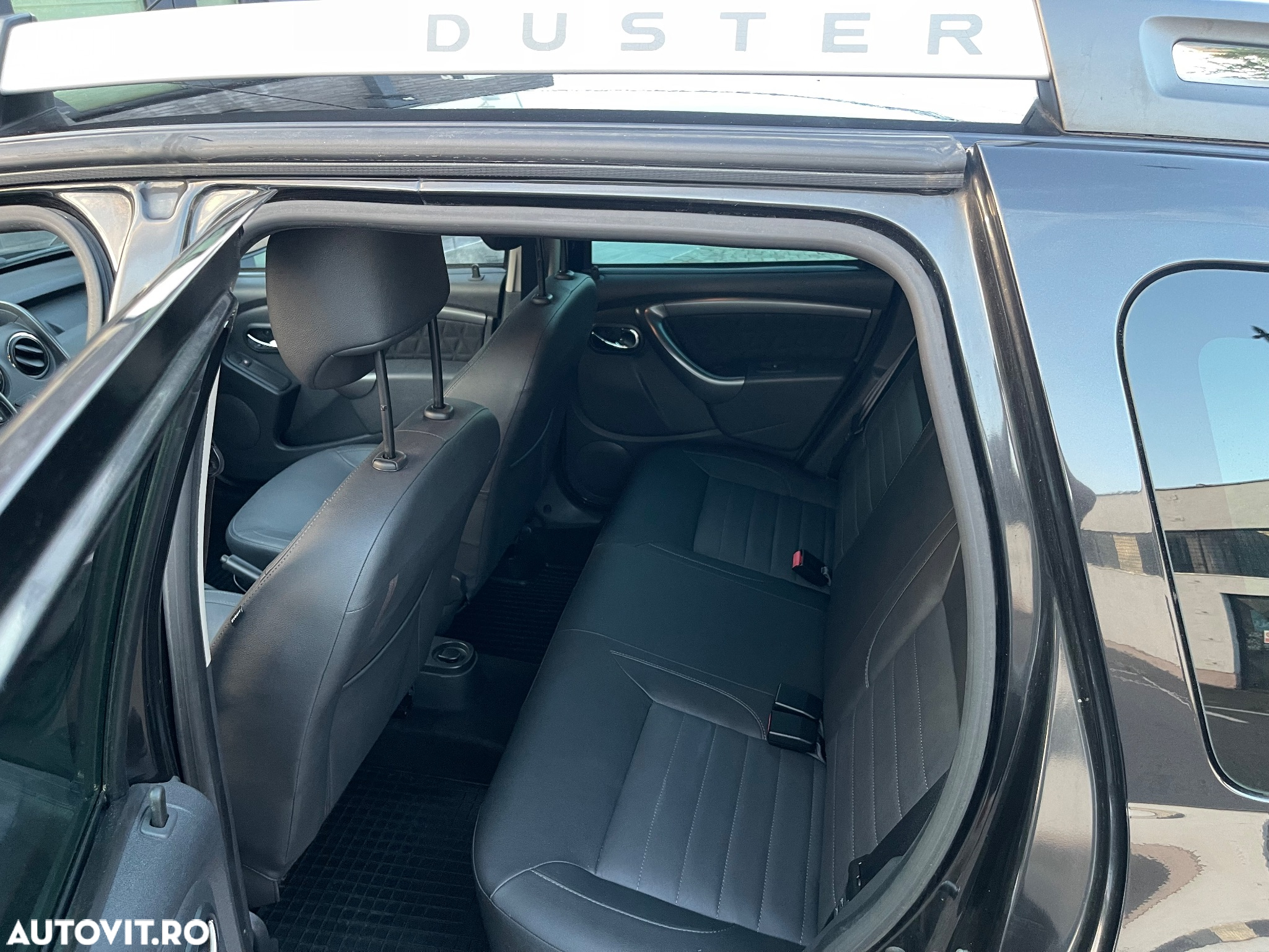 Dacia Duster 1.5 dCi 4x4 Prestige - 37