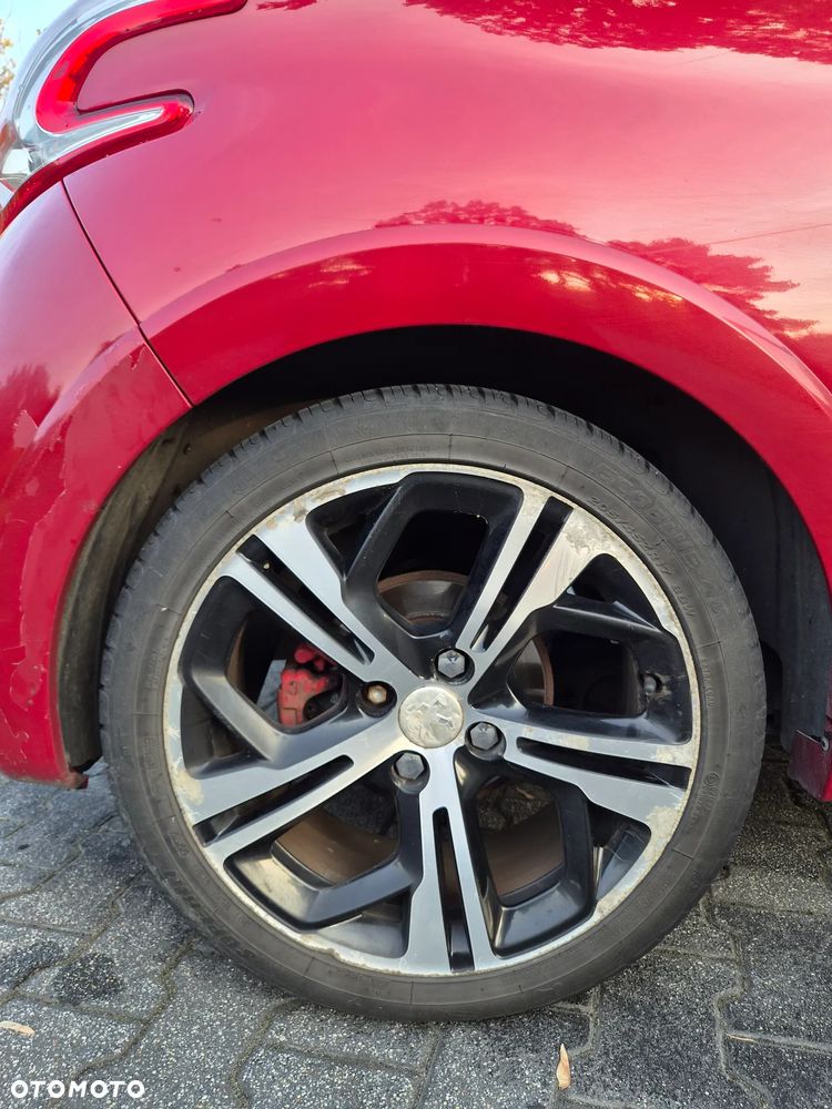 Peugeot 208 1.6 THP GTi - 17