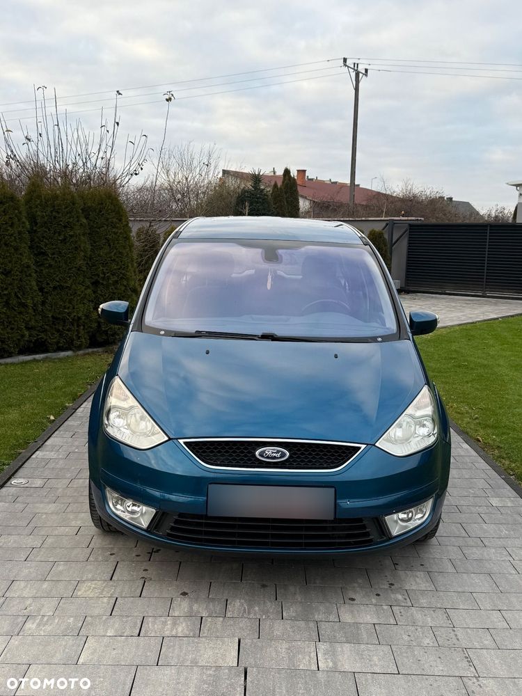 Ford Galaxy 2.0 Ghia - 1