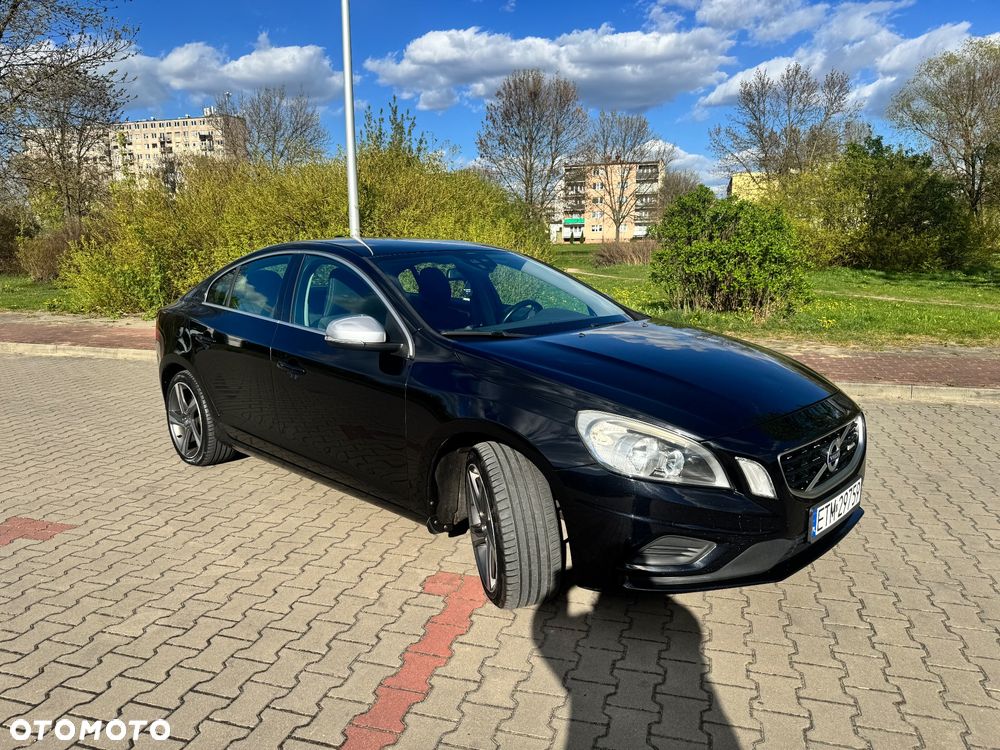 Volvo S60 D2 R-Design - 6