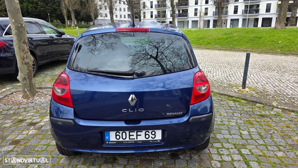 Renault Clio 1.5 dci dynamique - 10
