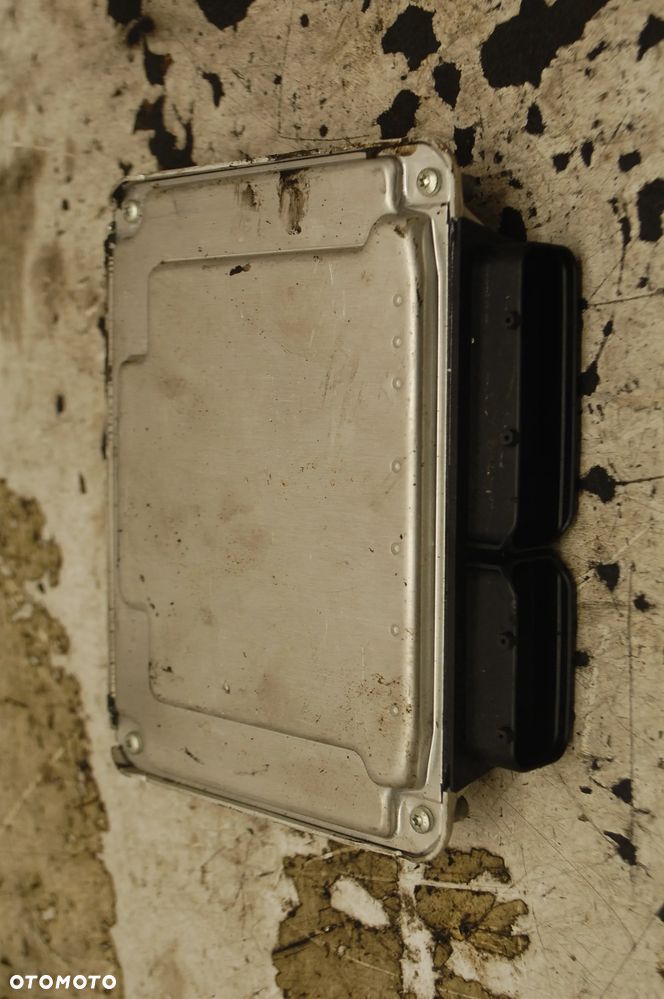 STEROWNIK KOMPUTER SILNIKA 8E0907401T AUDI A4 B6 2.5 TDI VW PASSAT B5 - 2