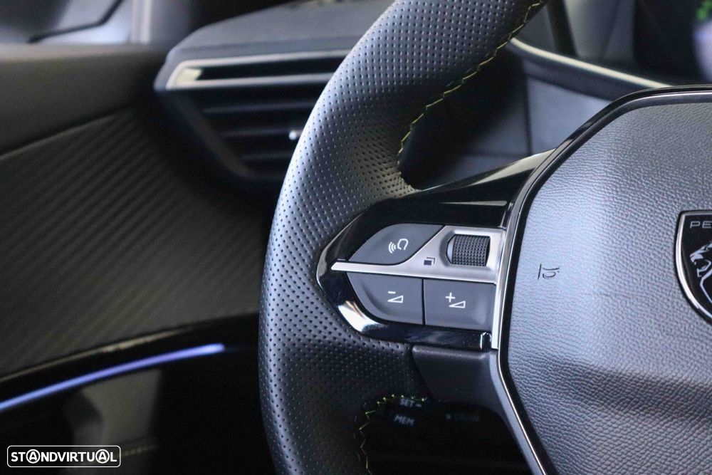 Peugeot e-2008 54 kWh GT - 19