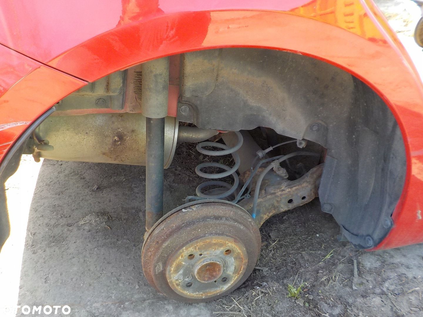 SUZUKI SWIFT IV MK7 BELKA TYLNA OŚ ZAWIESZENIE - 1