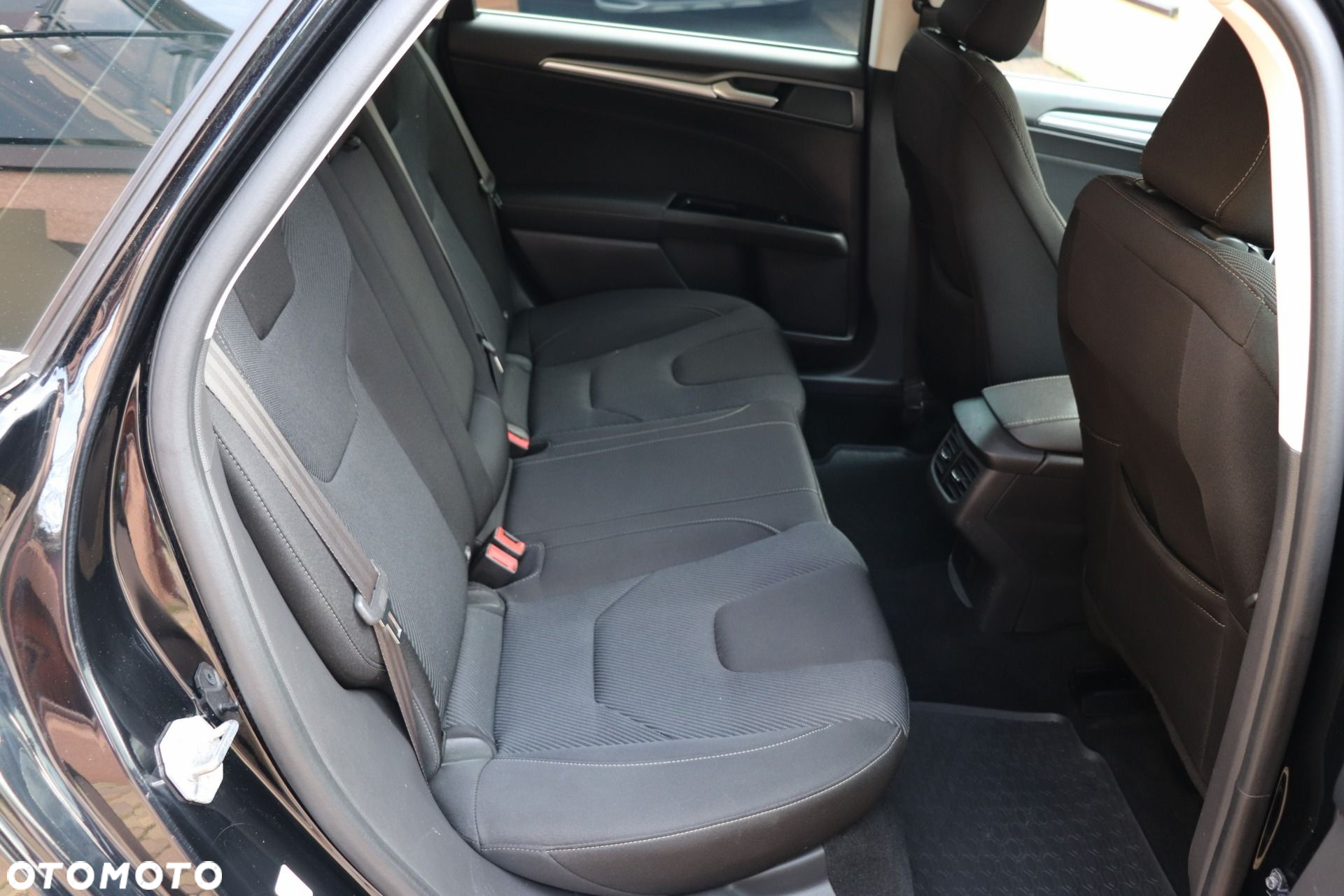 Ford Mondeo 2.0 TDCi Titanium - 9