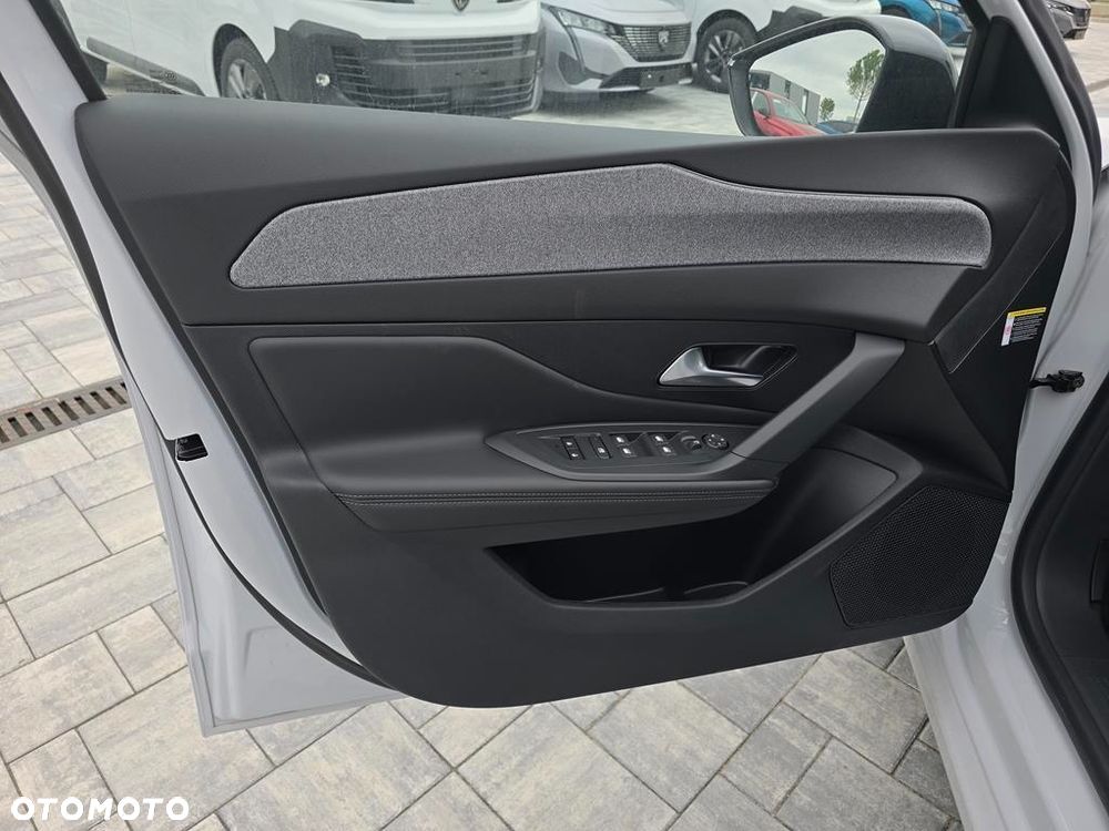 Peugeot 308 1.5 BlueHDi Allure S&S EAT8 - 8