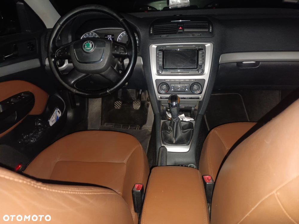 Skoda Octavia 1.6 TDI DPF FAMILY - 5