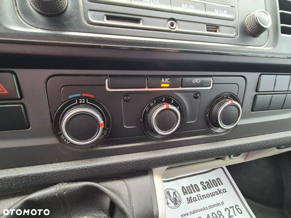 Volkswagen Transporter - 12