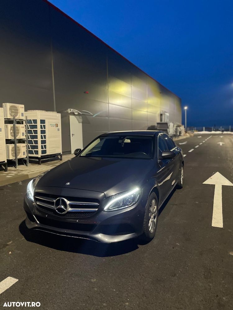 Mercedes-Benz C - 16