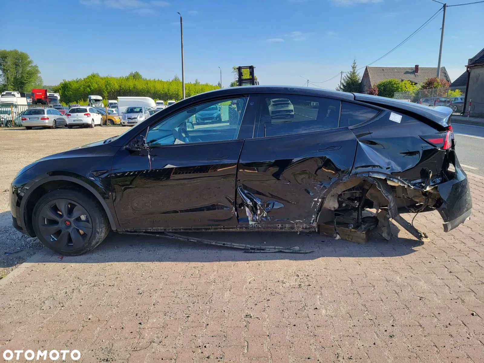 Tesla Y 62.8 RWD - 14