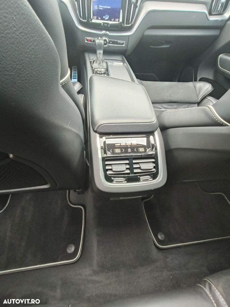 Volvo XC 60 D4 AWD Geartronic RDesign - 23