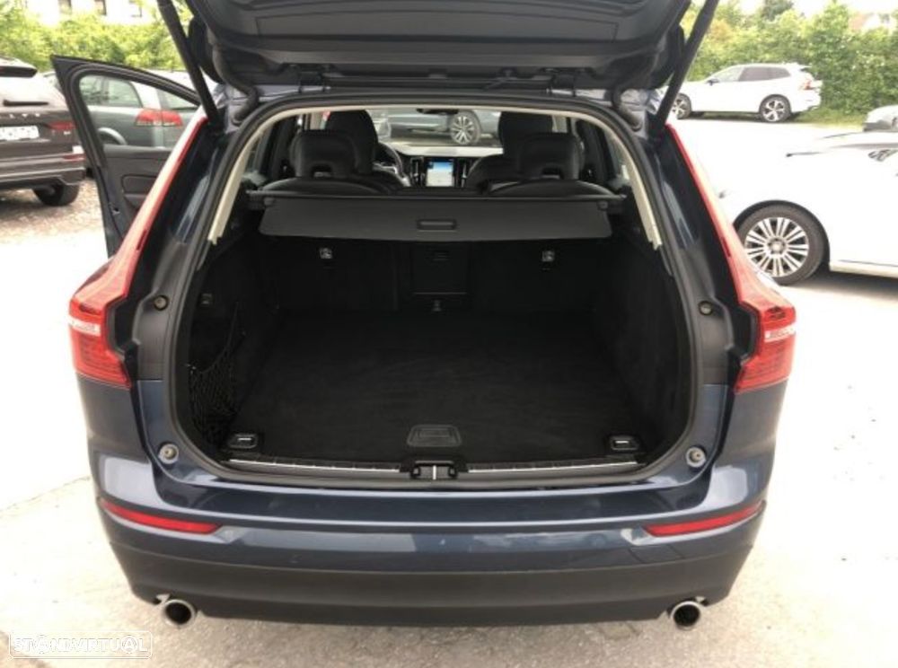 Volvo XC 40 D4 AWD Geartronic Momentum - 8