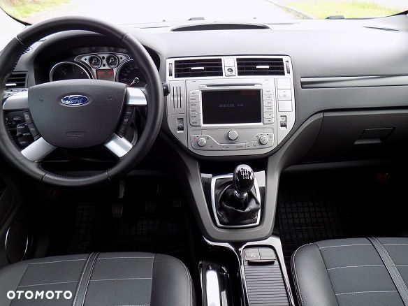 Ford Kuga 2.0 TDCi 4x4 Titanium - 29
