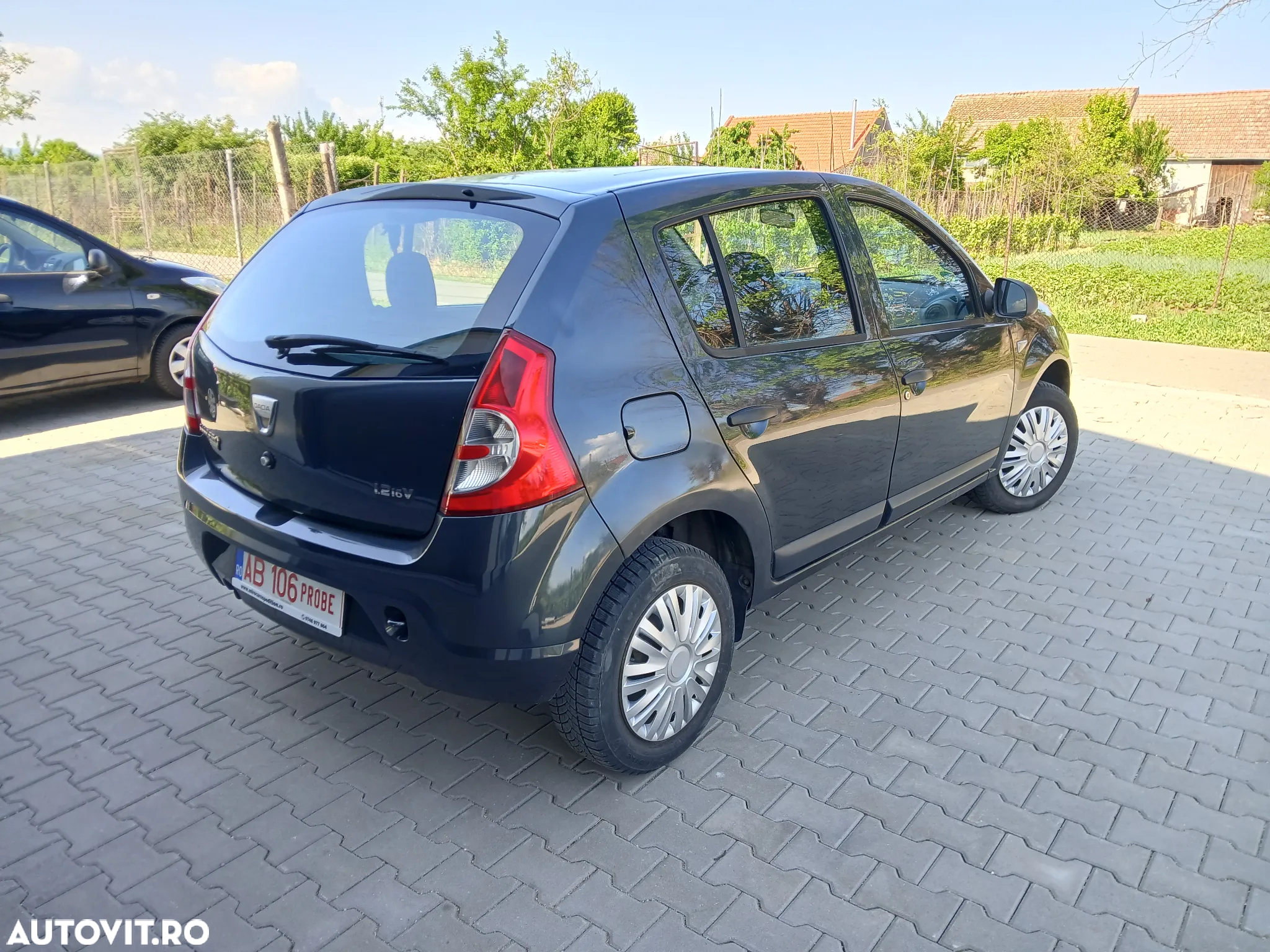 Dacia Sandero 1.2 16V 75 Ambiance - 3