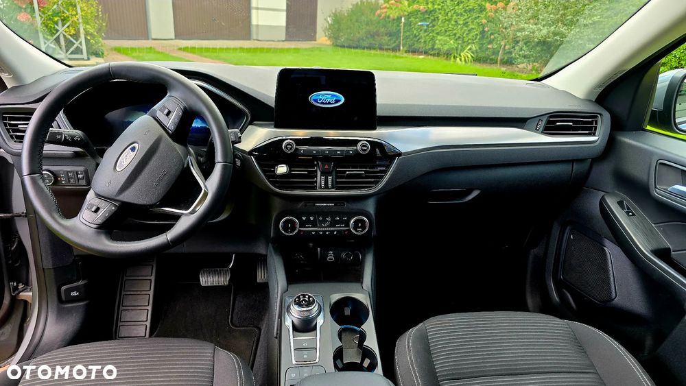 Ford Kuga - 12