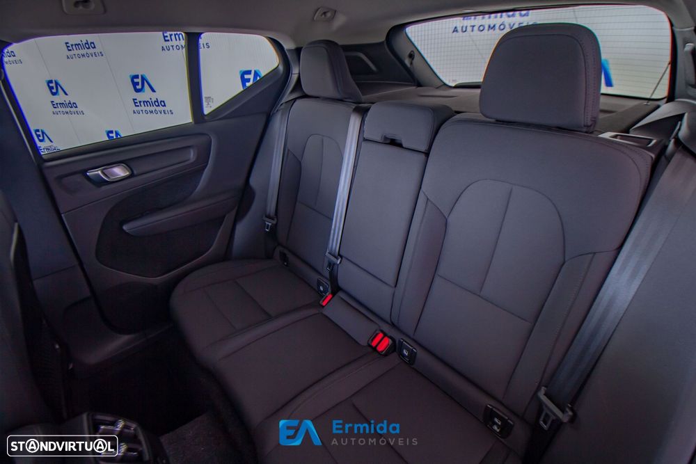 Volvo XC 40 - 25