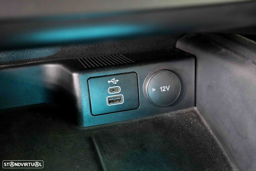 Ford Focus 1.0 EcoBoost MHEV ST-Line - 34