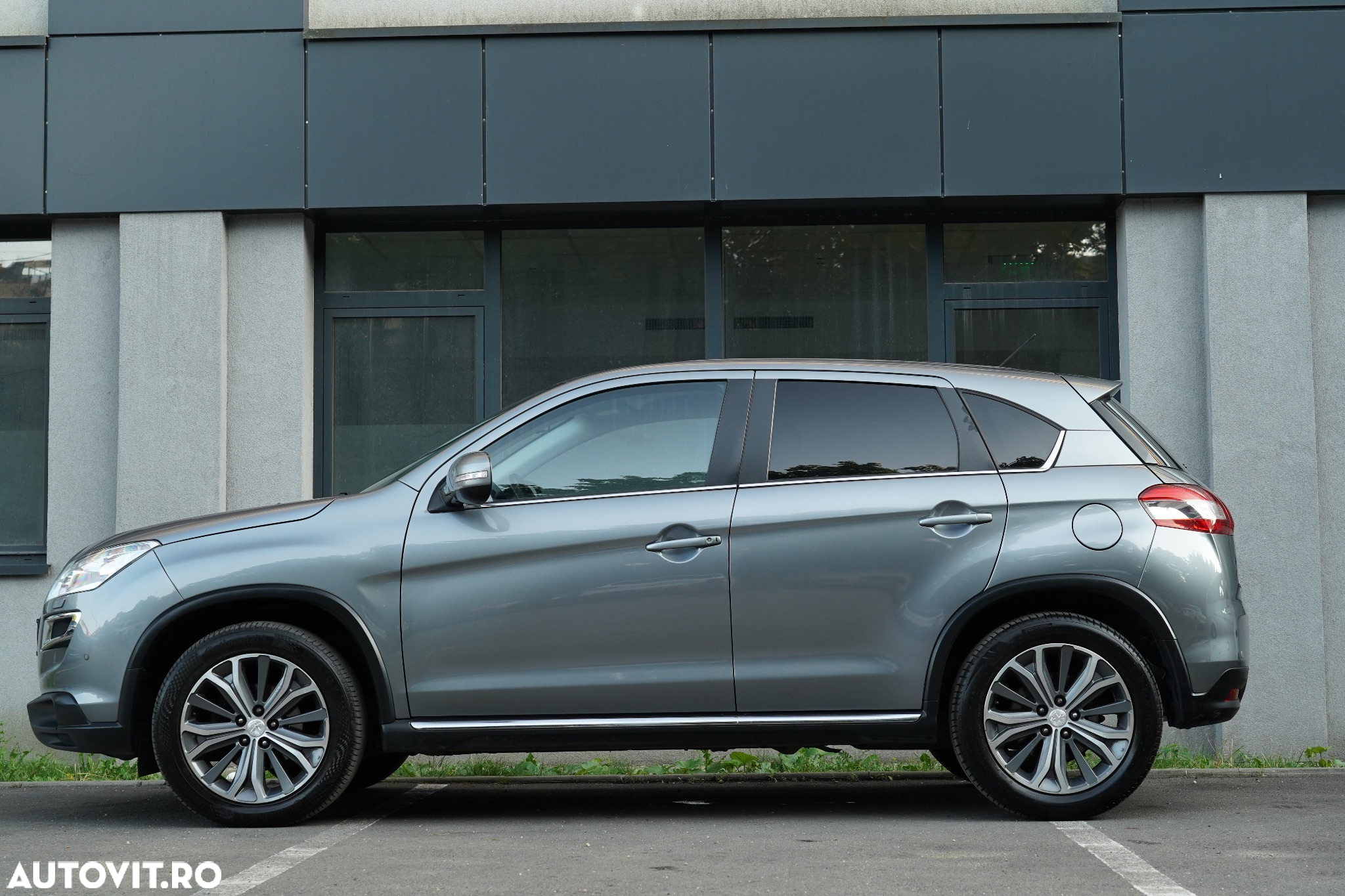 Peugeot 4008 1.8 HDI FAP STT Allure - 14