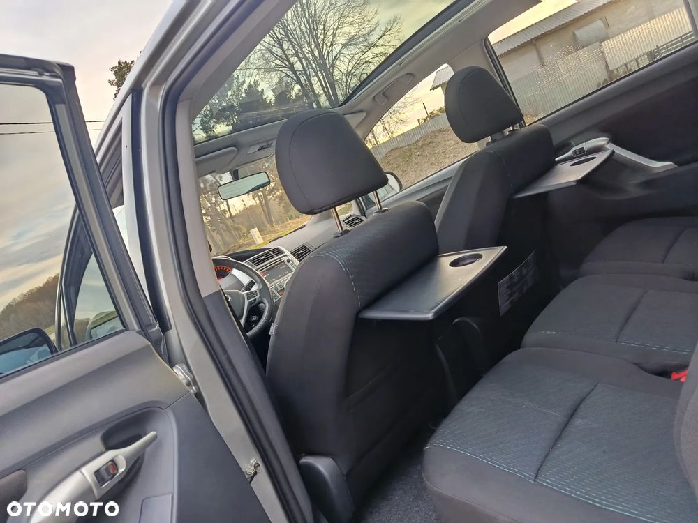 Toyota Verso 2.0 D-4D - 22