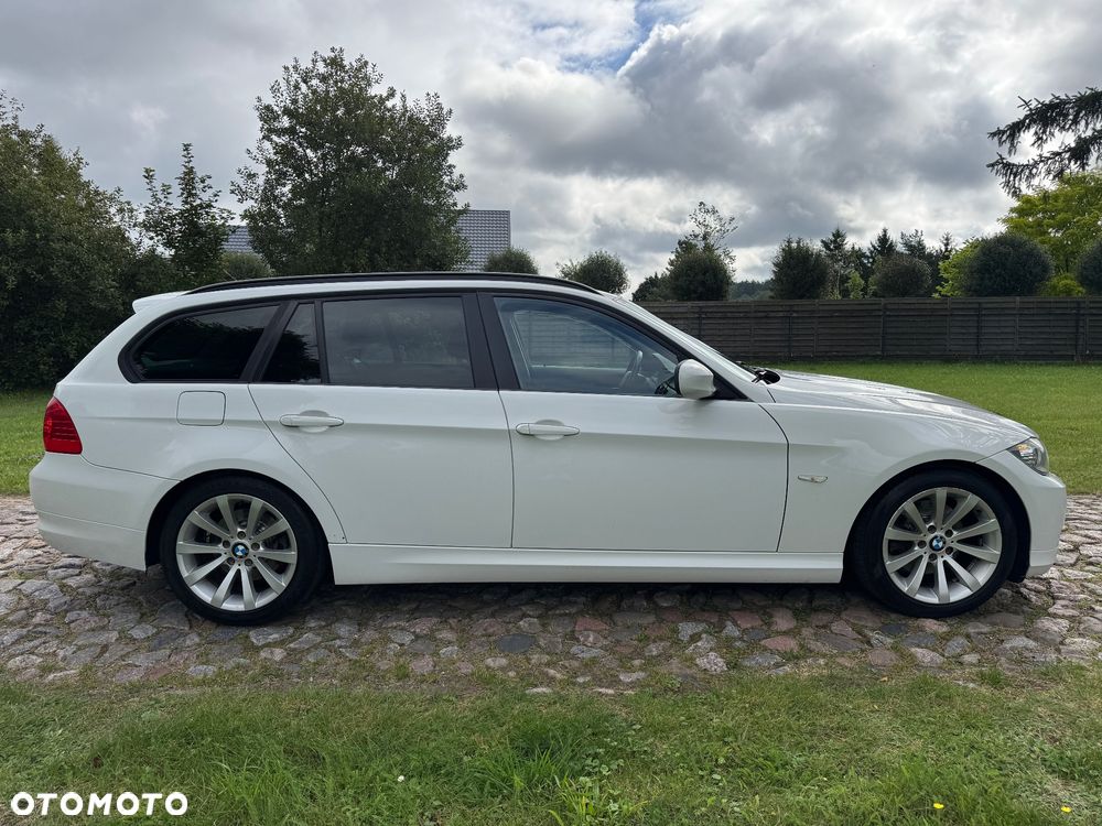 BMW Seria 3 318d DPF Touring Edition Sport - 13