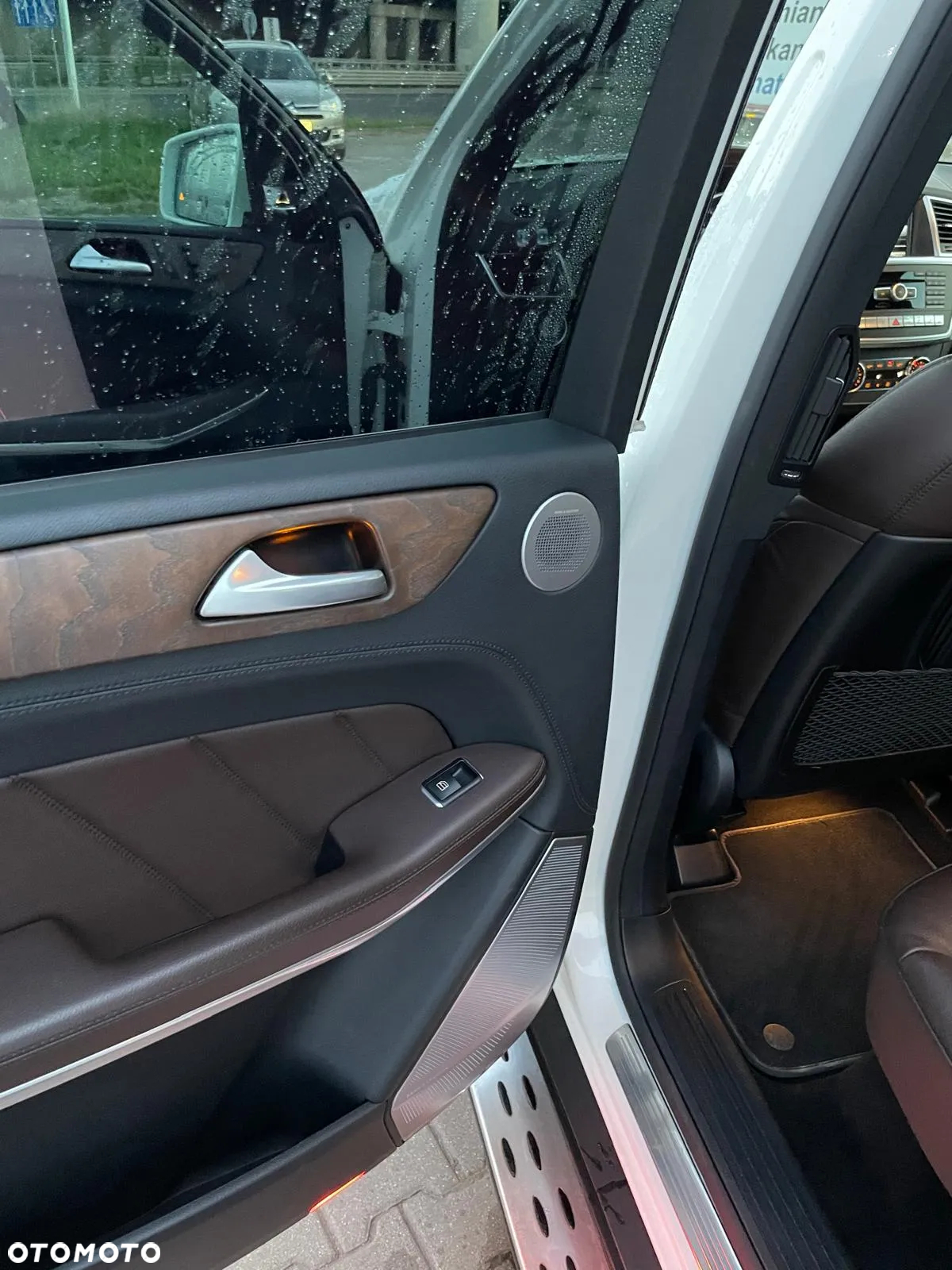 Mercedes-Benz GL 500 4-Matic - 12