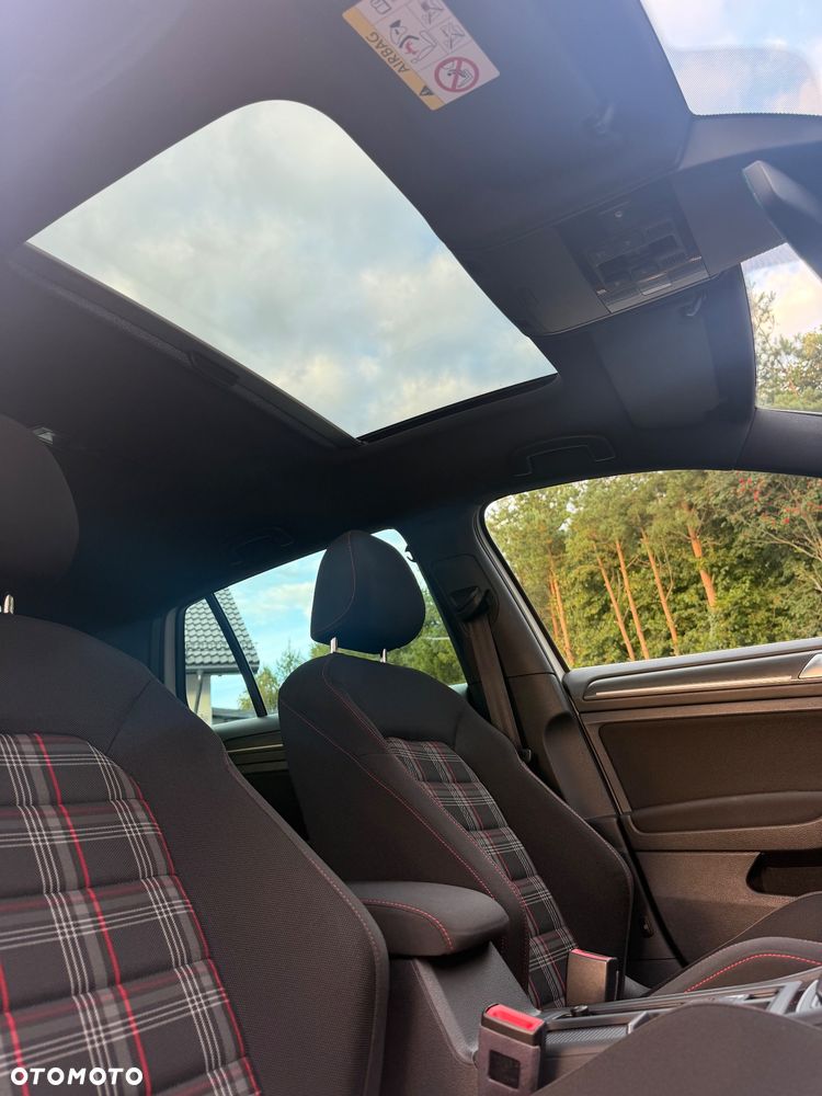 Volkswagen Golf GTI (BlueMotion Technology) DSG - 36