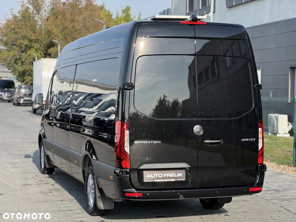 Mercedes-Benz Sprinter - 5