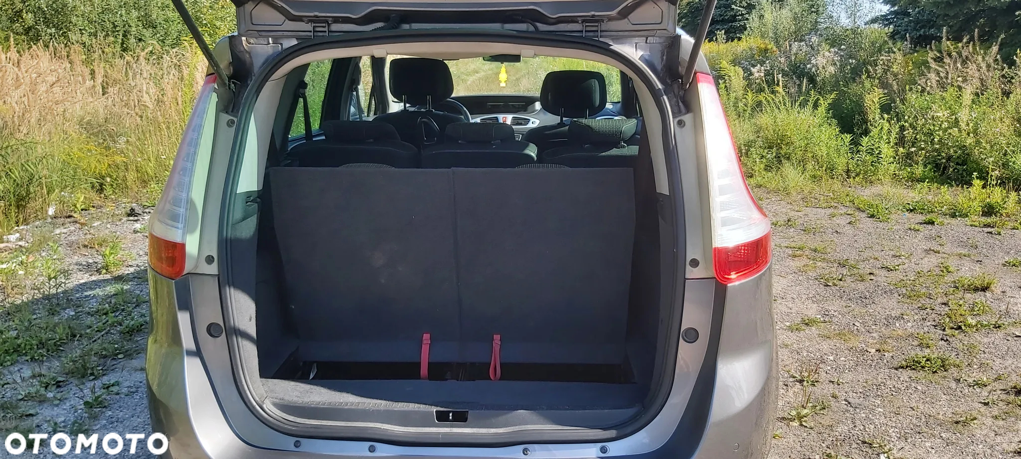 Renault Grand Scenic - 16