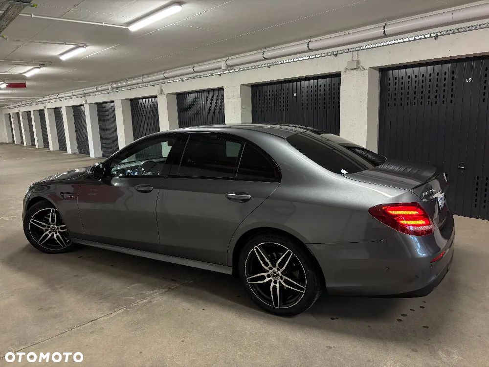 Mercedes-Benz Klasa E 220 d 4-Matic 9G-TRONIC - 15