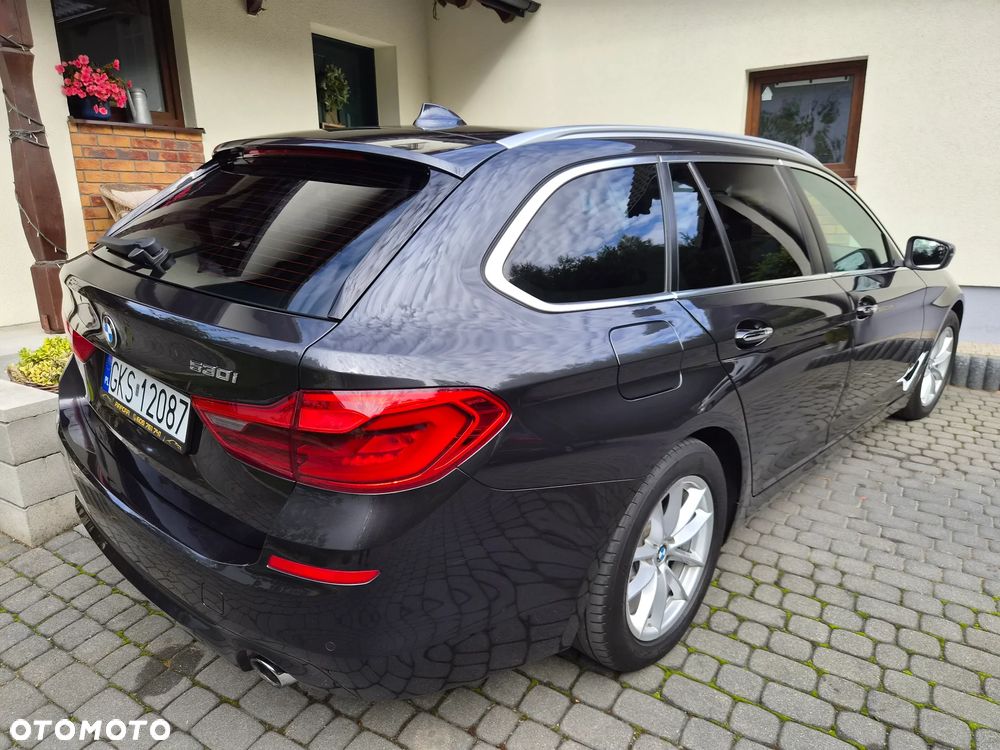 BMW Seria 5 530i Luxury Line - 6