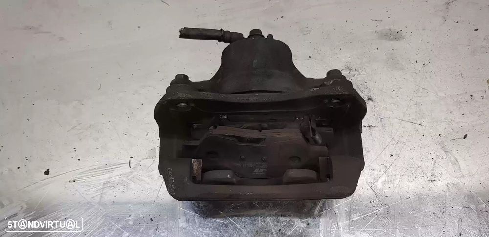 PINÇA TRAVÃO FRONTAL ESQUERDA KIA CARENS IV 2018 -58180A4A17 - 4