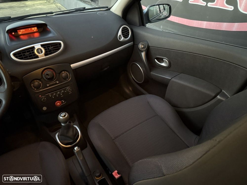 Renault Clio Break 1.2 16V Dynamique - 10