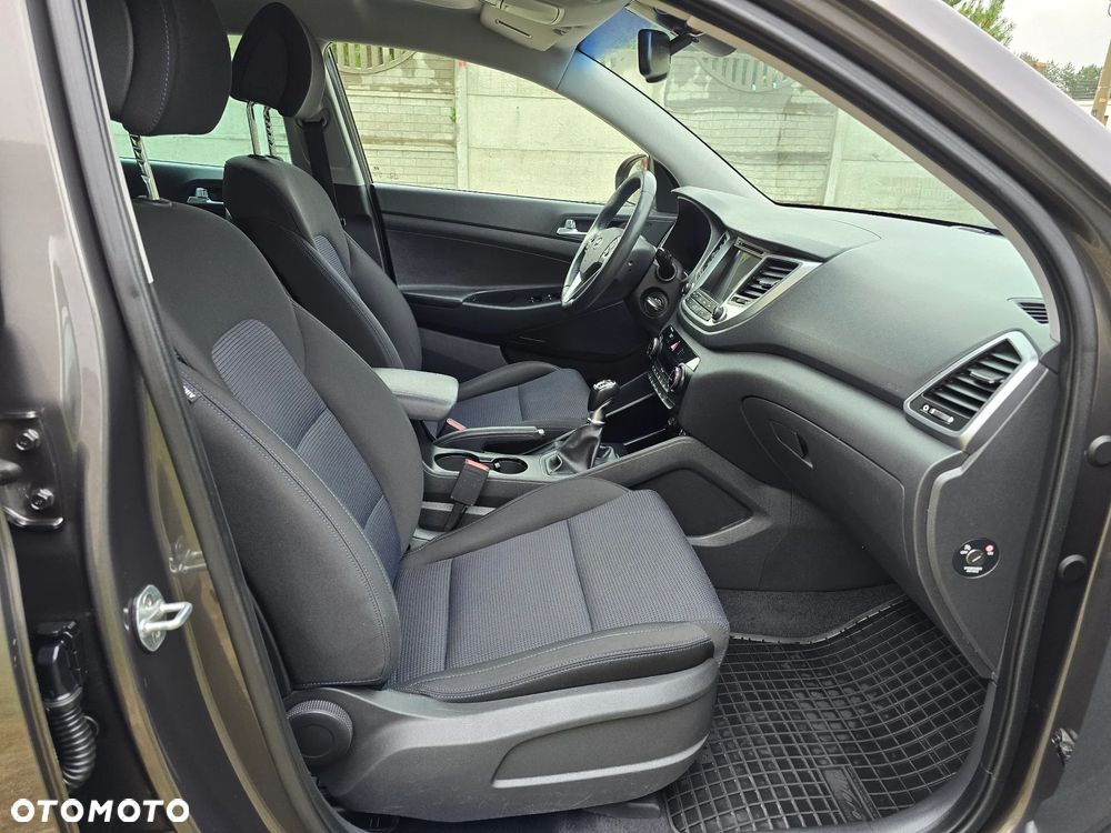Hyundai Tucson 1.6 GDI BlueDrive Style 2WD - 10