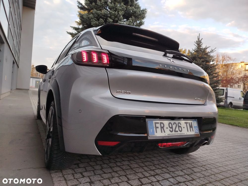 Peugeot 208 PureTech 100 GT - 36