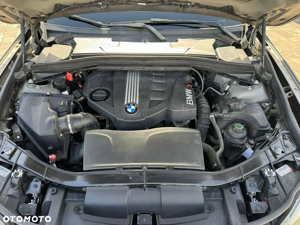 BMW X1 sDrive18d Sport Line - 19